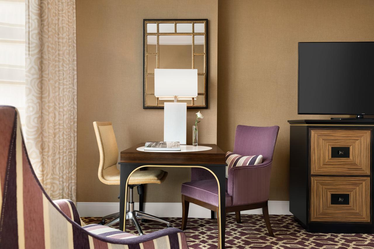 Fairmont Gold Room 2 Queen Beds